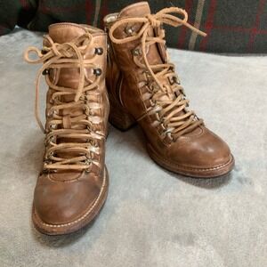 Freebird Devin Tan Leather Lace Up Ankle Boots Women 7 Distressed Hiker Bootie